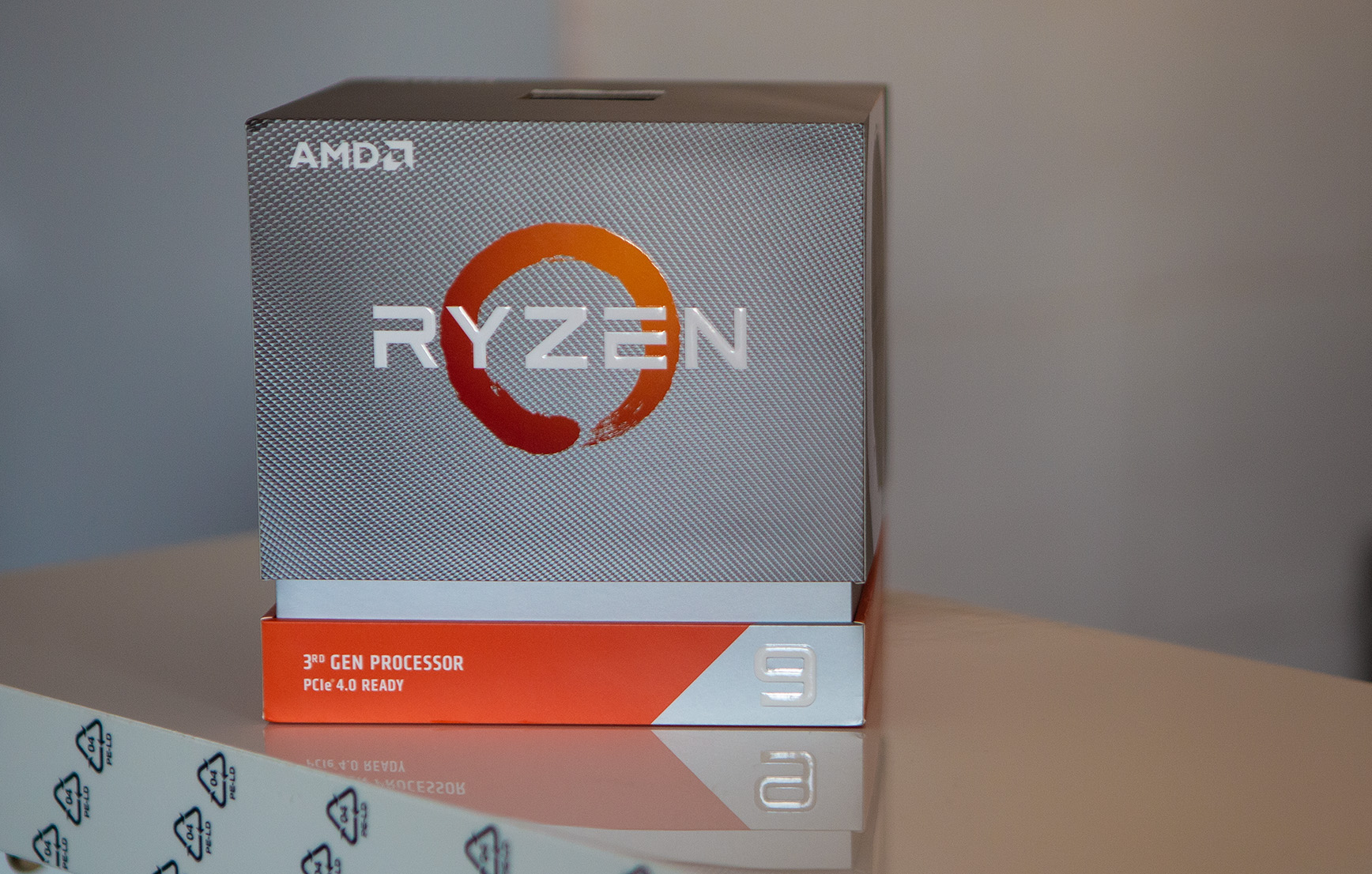 Unboxing AMD Ryzen™ 9 3900X – 12 core CPU | pinzaru.ro